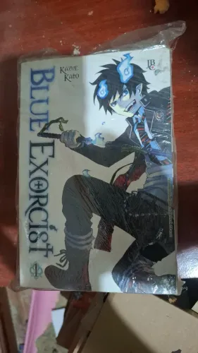 Mangá Blue Exorcist 1 à 5 primeira edição - No plástico, ótimas condições 