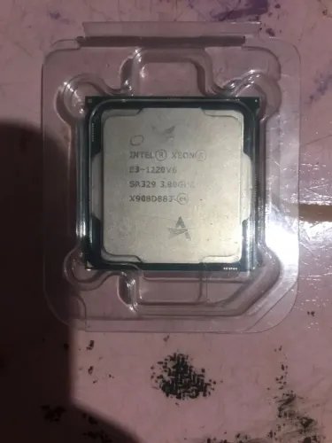 Intel Zeon e3 1220 v6