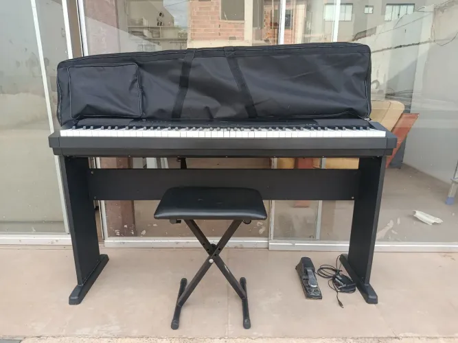 Piano digital + móvel + banqueta + bag + pedal e fonte