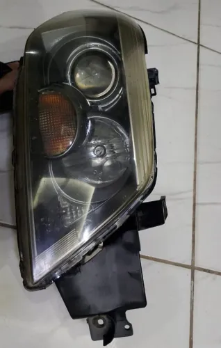 Farol da astrek 2002 em diante até 2006 o mesmo da pajero