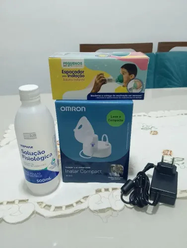 Kit Inalador Nebulizador Omron NE-C810 + Espaçador - Sem uso / Estado de Novo"