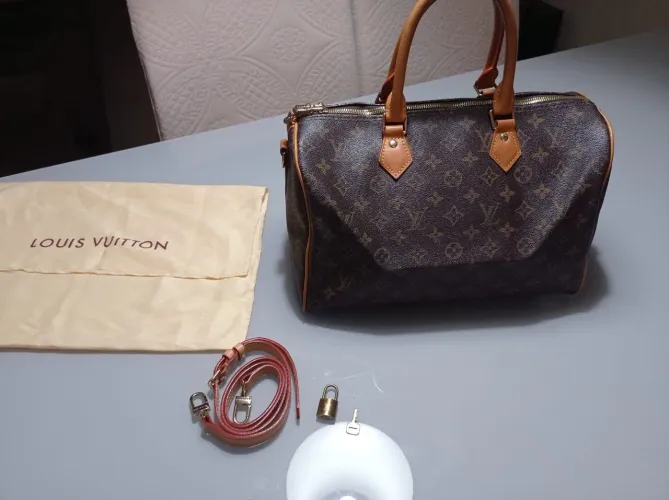 Bolsa linha Premium,semi nova 
