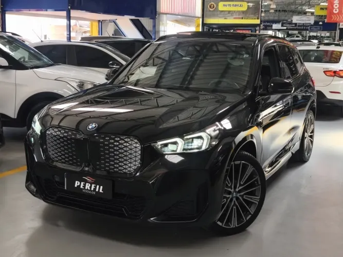 BMW IX1 Xdrive 30 M Sport (elétrico) 2025