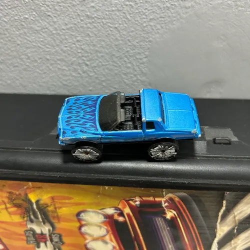 Hot Wheels Montezooma - Chevrolet Monte Carlo (2006 Hi-Rakers)