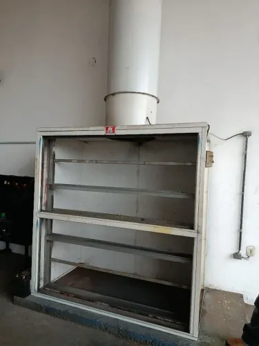 Duas Cabines de Exaustão Industrial Metálica