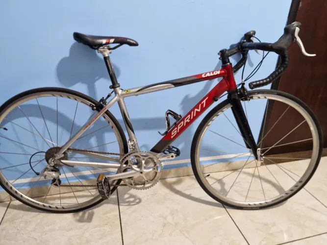 Bicicleta speed Bike Speed Caloi Modelo Sprint Quadro P Kit Shimano Sora