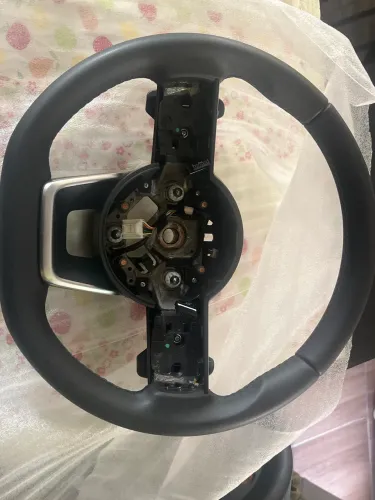 Vendendo volante de carro