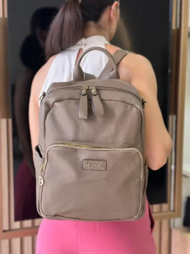 Mochila Grande Feminina - Bolsos nas laterais (Com Alça lateral)