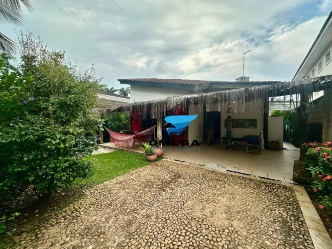 Casa à venda em Condomínio Pernambuco II no Guarujá | Omega Imóveis