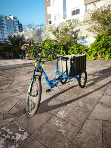 Triciclo Carga Multiuso 150kg Marchas Caixa Fechada Azul DREAM BIKE