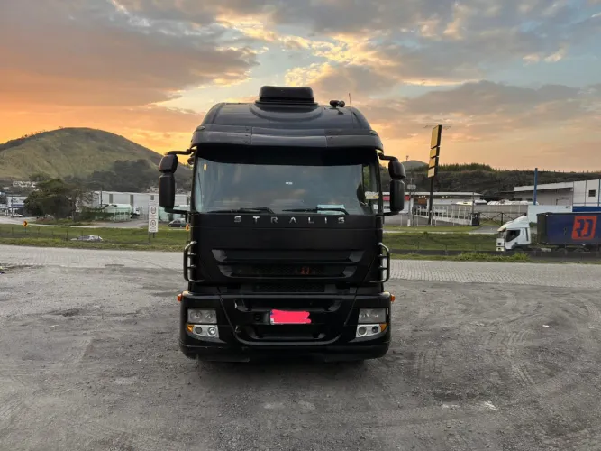 Iveco Stralis 460 6x4 ano 2012