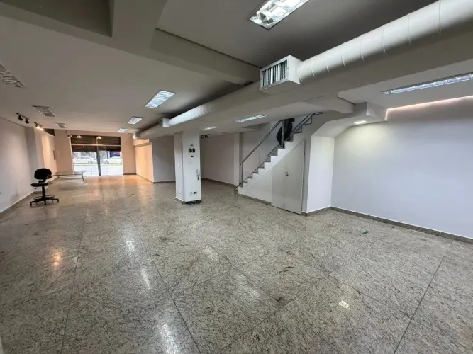 Excelente Loja de rua no Melhor ponto do Barro Preto