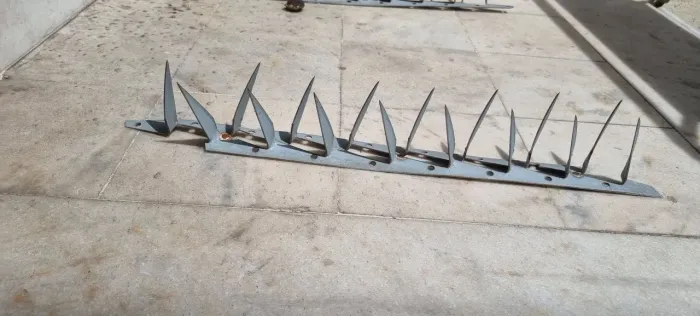 Lança protetora para muro. Galvanizado 