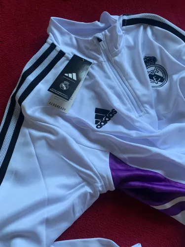 Tracksuit roxa e branco