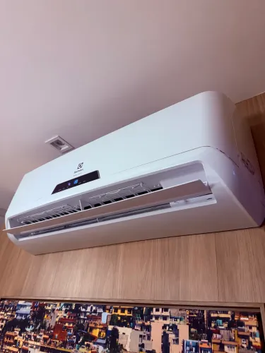 Ar Condicionado 18000 Eletrolux novíssimo