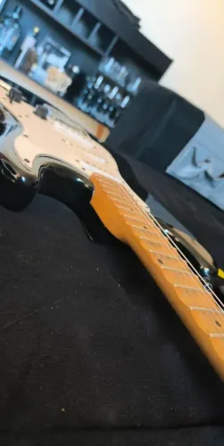 Guitarra Kramer escalopada