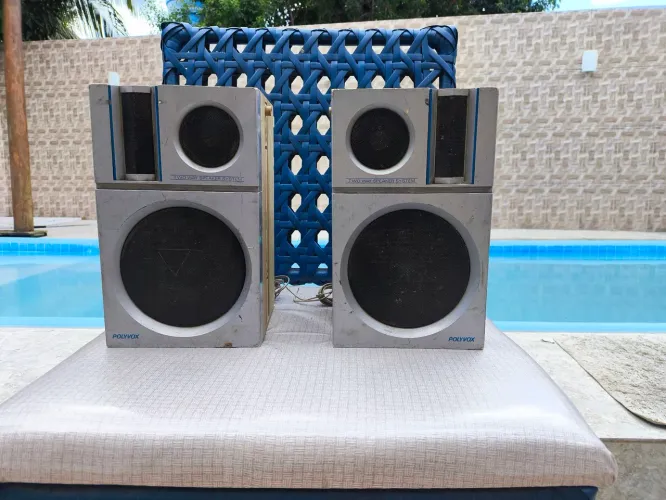 Caixas de som polyvox
