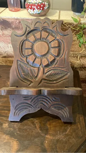 Porta livro madeira
