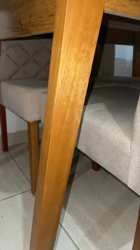 Mesa de 4 cadeiras