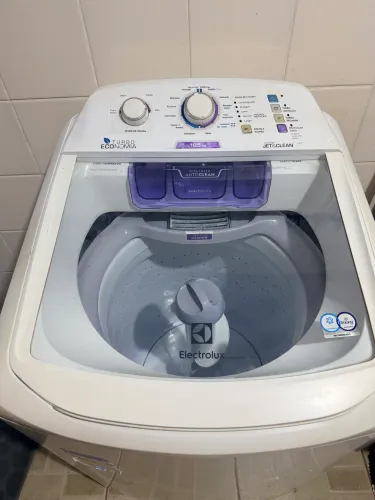 Máquina de Lavar Roupa 10.5 kg Eletrolux