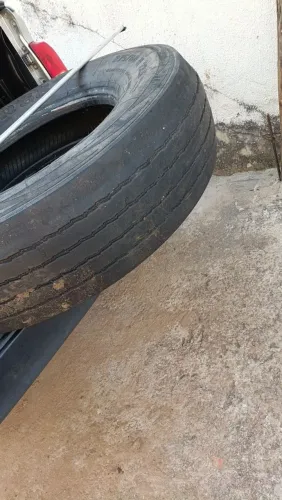Pneu aro 22.5