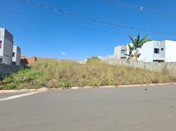 Lote com 275m², Setor Portal do Oriente, Goiania, Goias