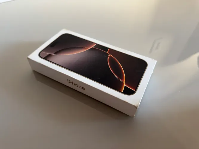 Iphone 16 Pro Max LACRADO