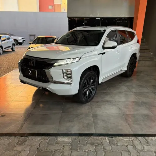 Mitsubishi Pajero Sport Legend Black 2.4 4X4 (die) Aut. 2024