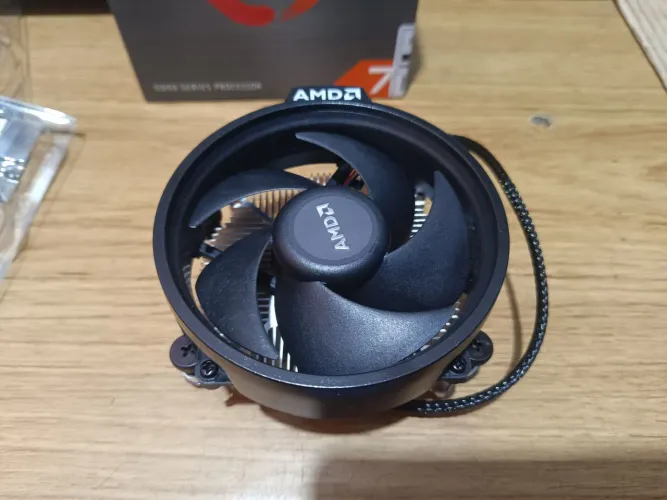Cooler box AMD + caixa(vazia) 5700g