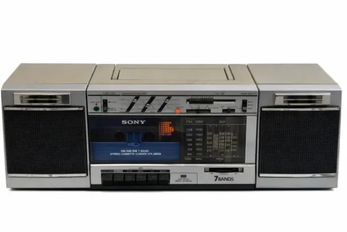 Rádio Sony Antigo Cfs3000s Boombox Funcionando