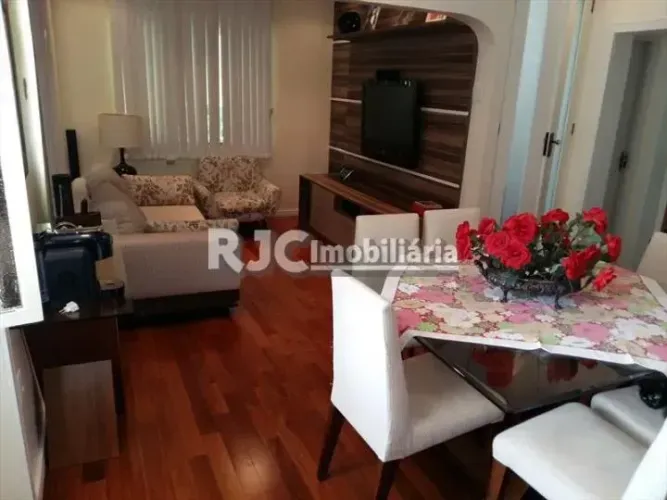 Casa de 120 metros quadrados no bairro Tijuca com 4 quartos