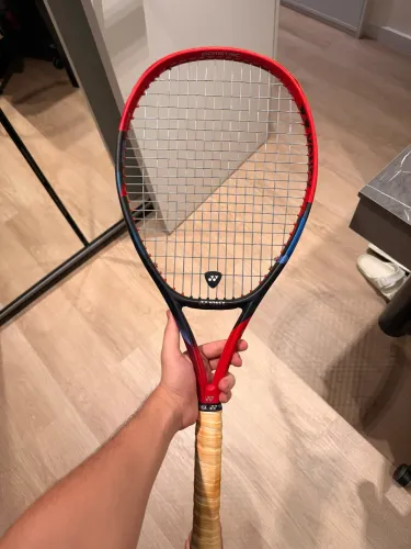 Raquete tênis Yonex VCORE 100