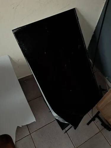 TV Samsung 50 polegadas com defeito, só pra retirada de pecas