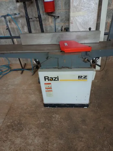 Plaina Desempenadeira Razi 180x30 4 facas seminova