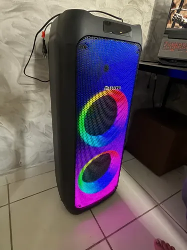 Vendo caixa Aiwa nova 300rms