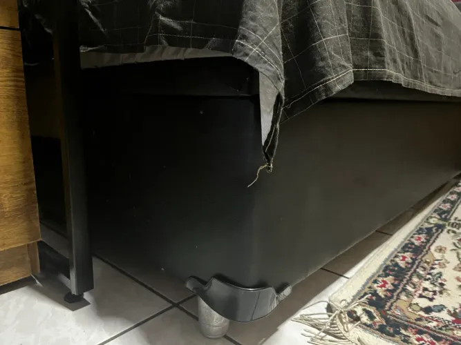 Cama de solteiro com baú (box + colchão)