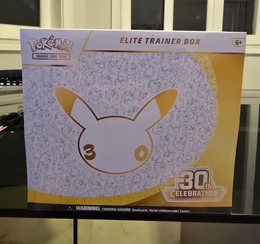 ETB 30 Anos Pokémon US