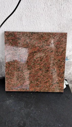 50 Pedras de Granito Vermelho Polido 40x40 - Oportunidade!