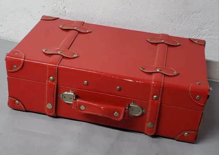 Mala retro vintage vermelha ler descrição 