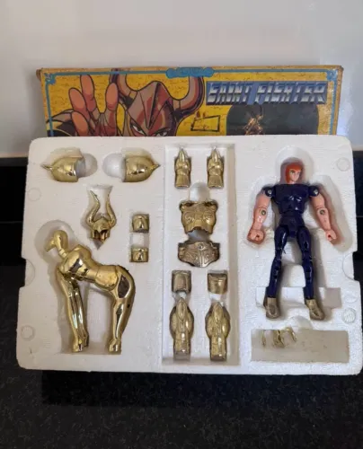 Boneco Shura de Capricórnio ST. Fighter Cavaleiros do Zodíaco