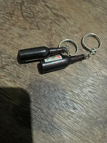 Chaveiro Antigo Miniatura Garrafa Cerveja Antarctica Rara