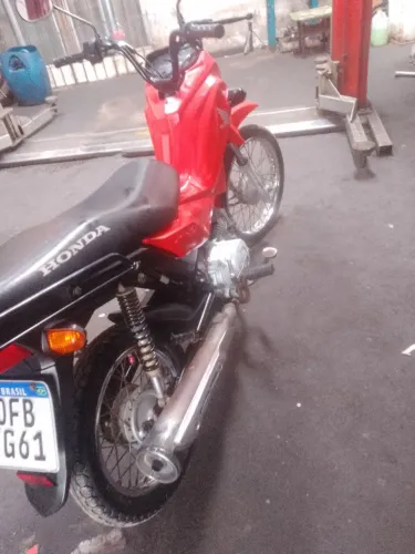 Moto em perfeito estado de conservação toda em dias no meu nome fone *45