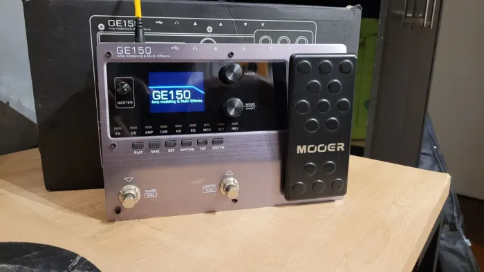 Pedaleira MOOER® GE150