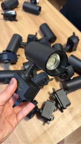 SPOTS de trilho luz branca fria 12 unidades