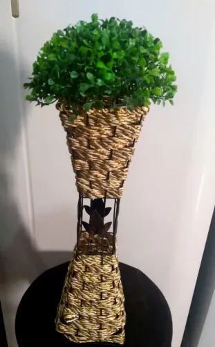 Por. 50. - Vaso decoração