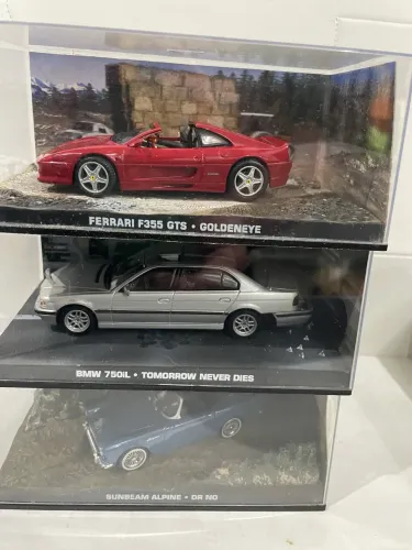 Miniaturas de carro 007 escala 1/43