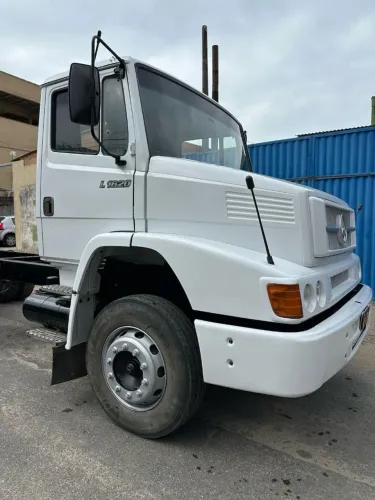 Vendo caminhão Mercedes 1620 2004 