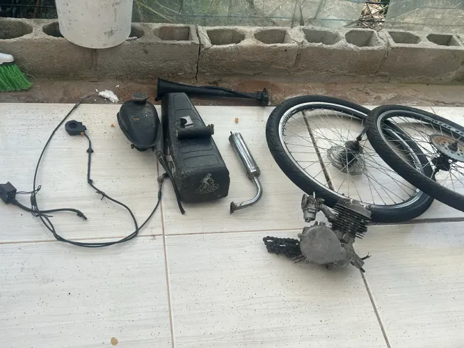 Motor 80cc e demais peças 