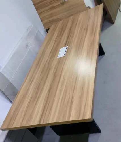 Mesa de Escritório para Reunião - Cor Nogueira