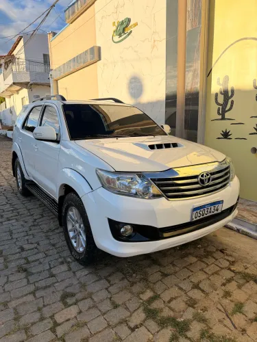 Toyota Hilux SW4 SRV D4-d 4X4 3.0 TDI Dies. AUT 2013